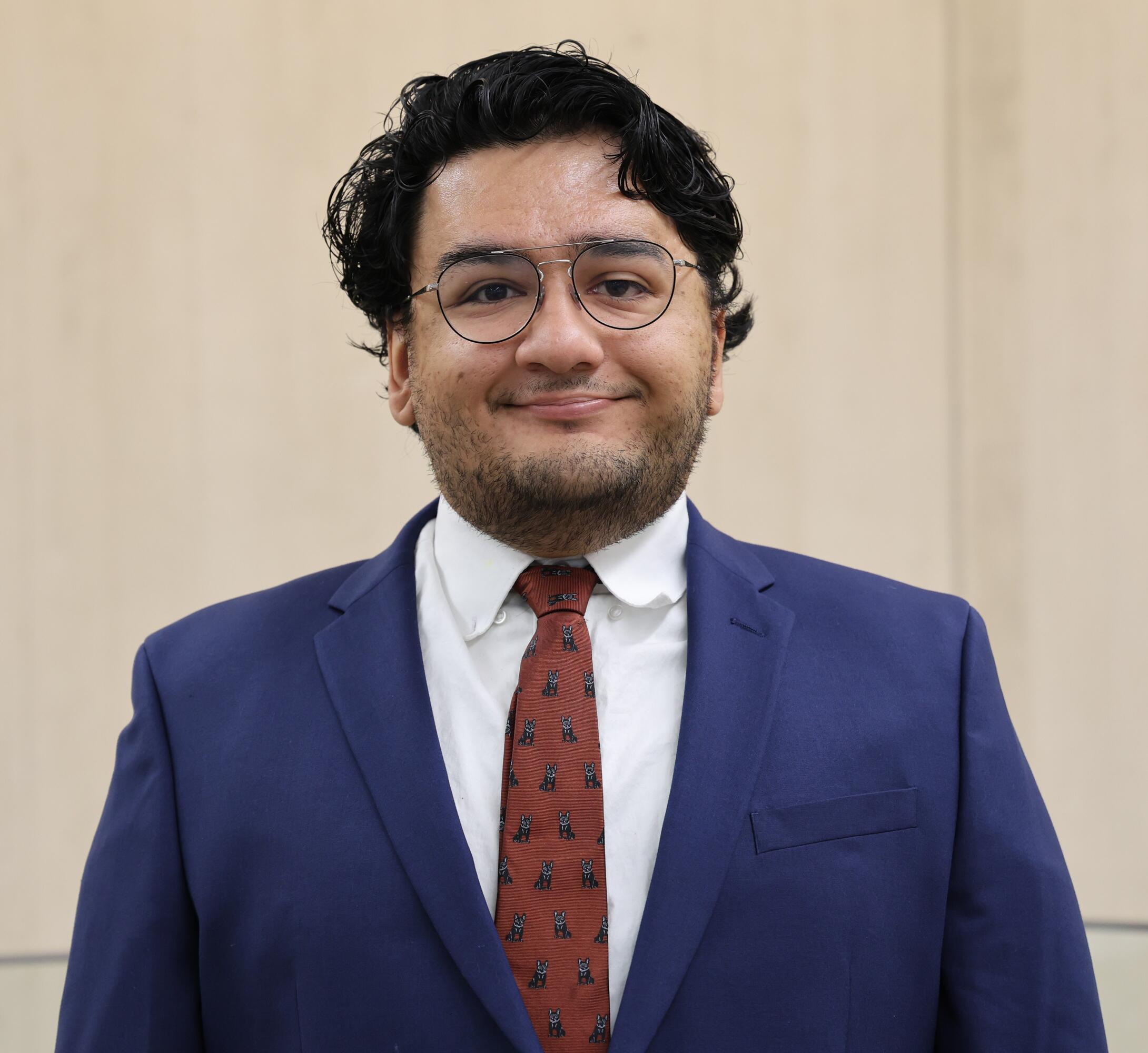 Luis Gonzales Miranda, MD